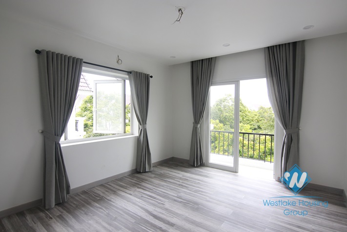 Villa with 4 bedrooms for rent in Vinhome  Riverside Long Bien, Hanoi.